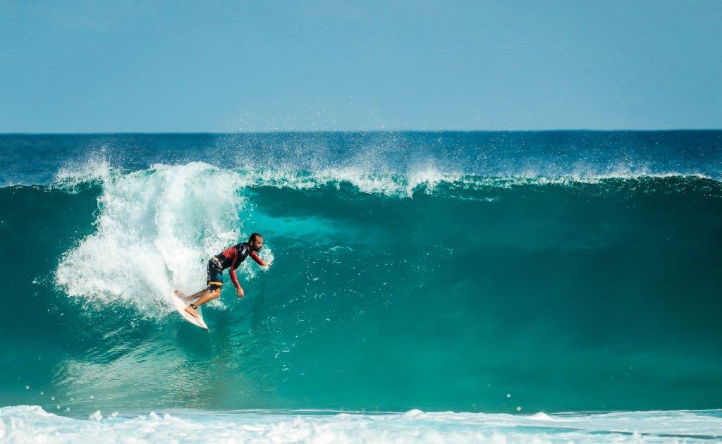 Surfen in het paradijs: ontdek de beste surfstranden aan de Andalusische kust